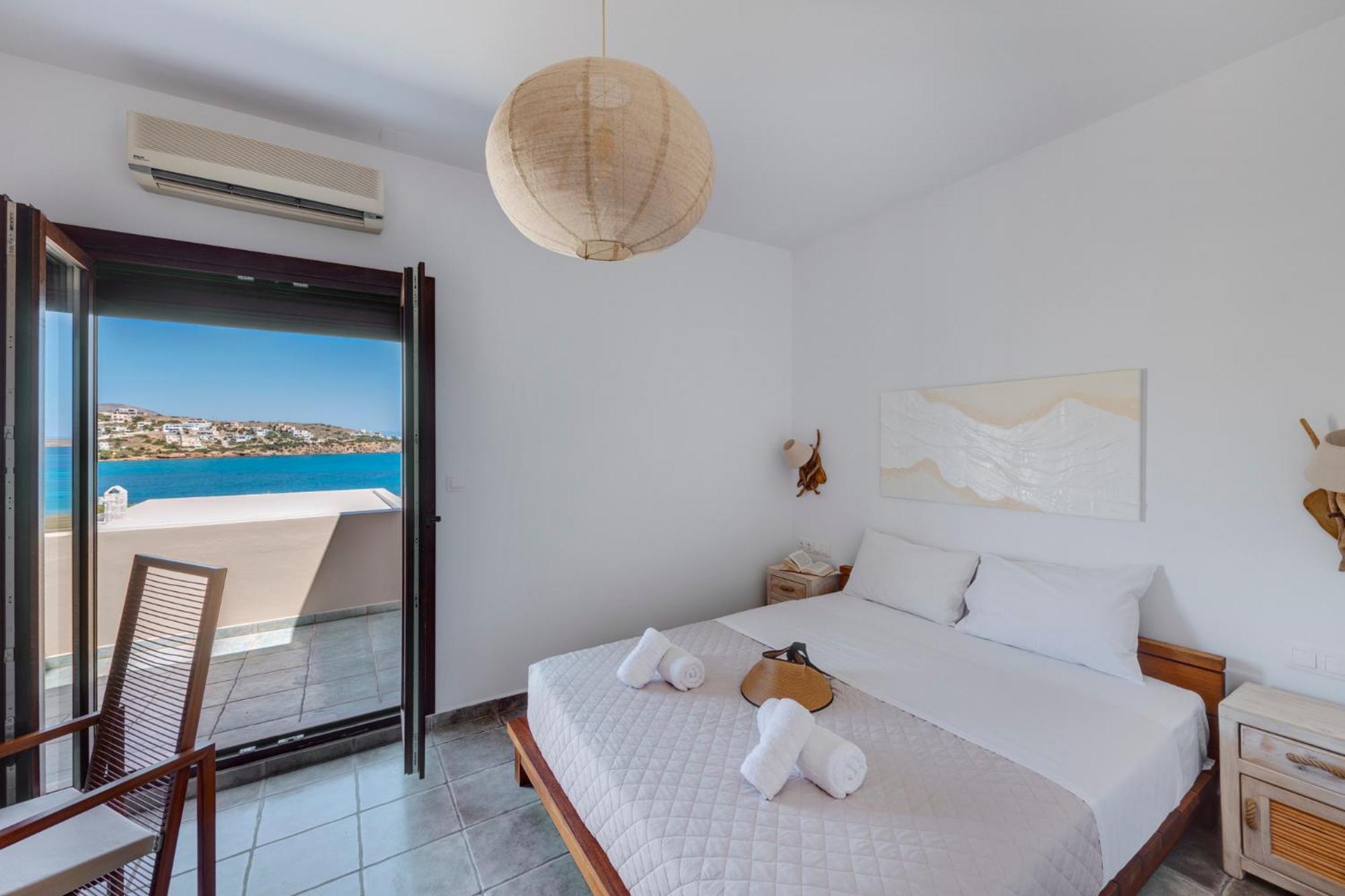 Lalari Beach Suites Vári المظهر الخارجي الصورة