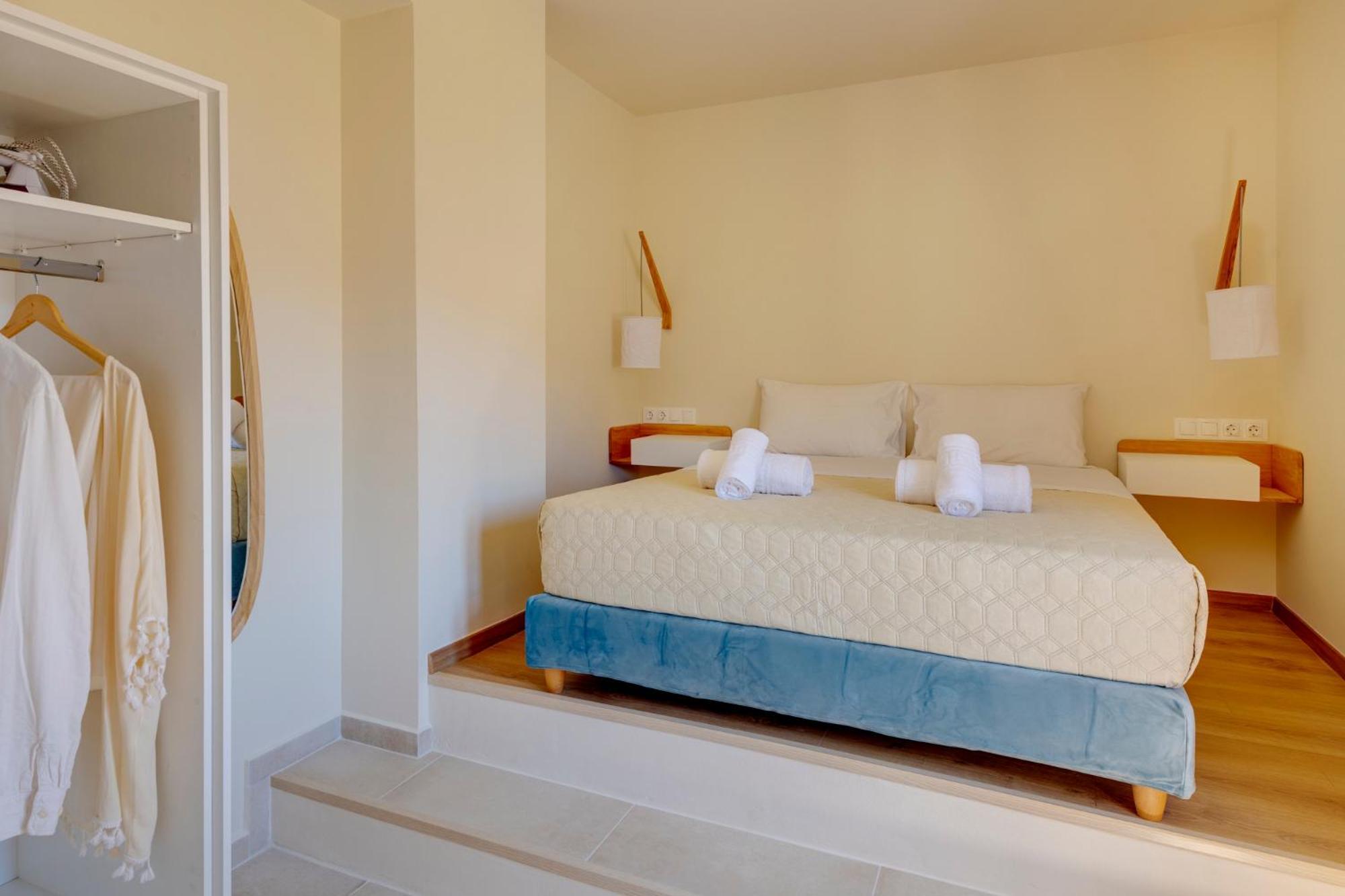 Lalari Beach Suites Vári المظهر الخارجي الصورة