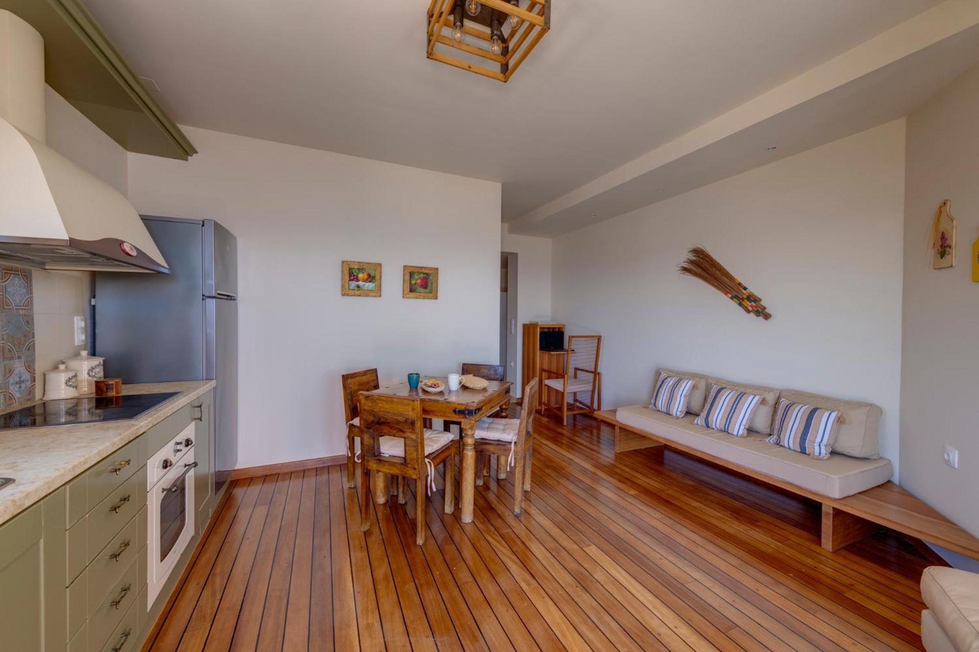 Lalari Beach Suites Vári المظهر الخارجي الصورة