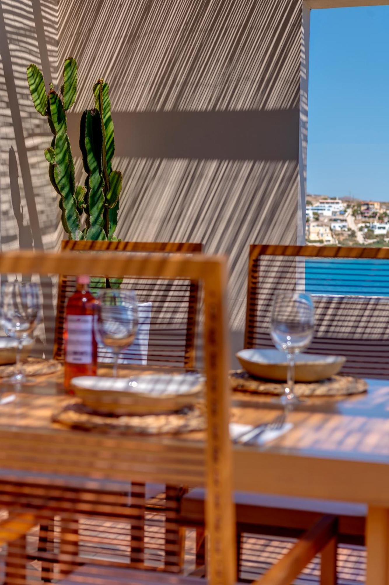 Lalari Beach Suites Vári المظهر الخارجي الصورة