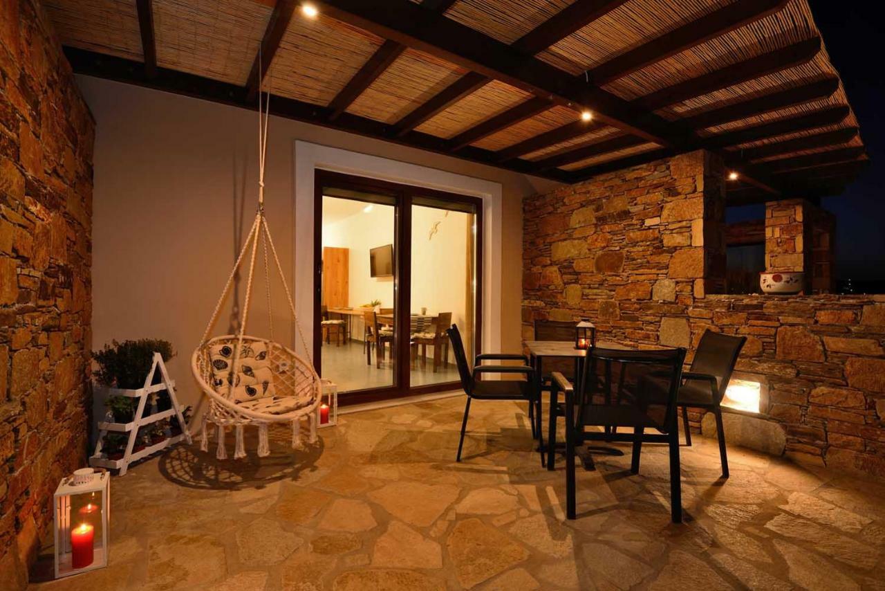 Lalari Beach Suites Vári المظهر الخارجي الصورة