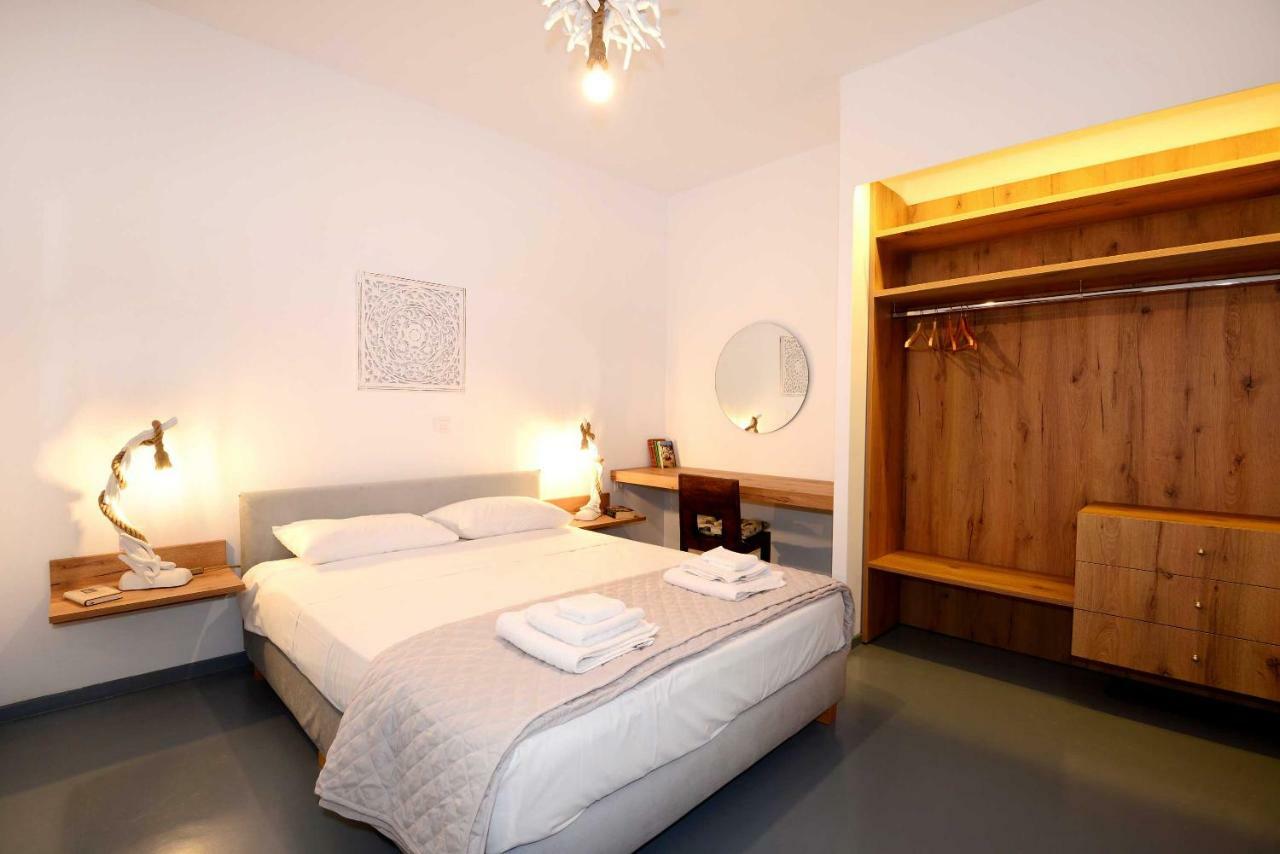 Lalari Beach Suites Vári المظهر الخارجي الصورة